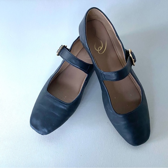 Size 8 Sam Edelman Elegant Black Mary Jane Flats - Picture 1 of 6